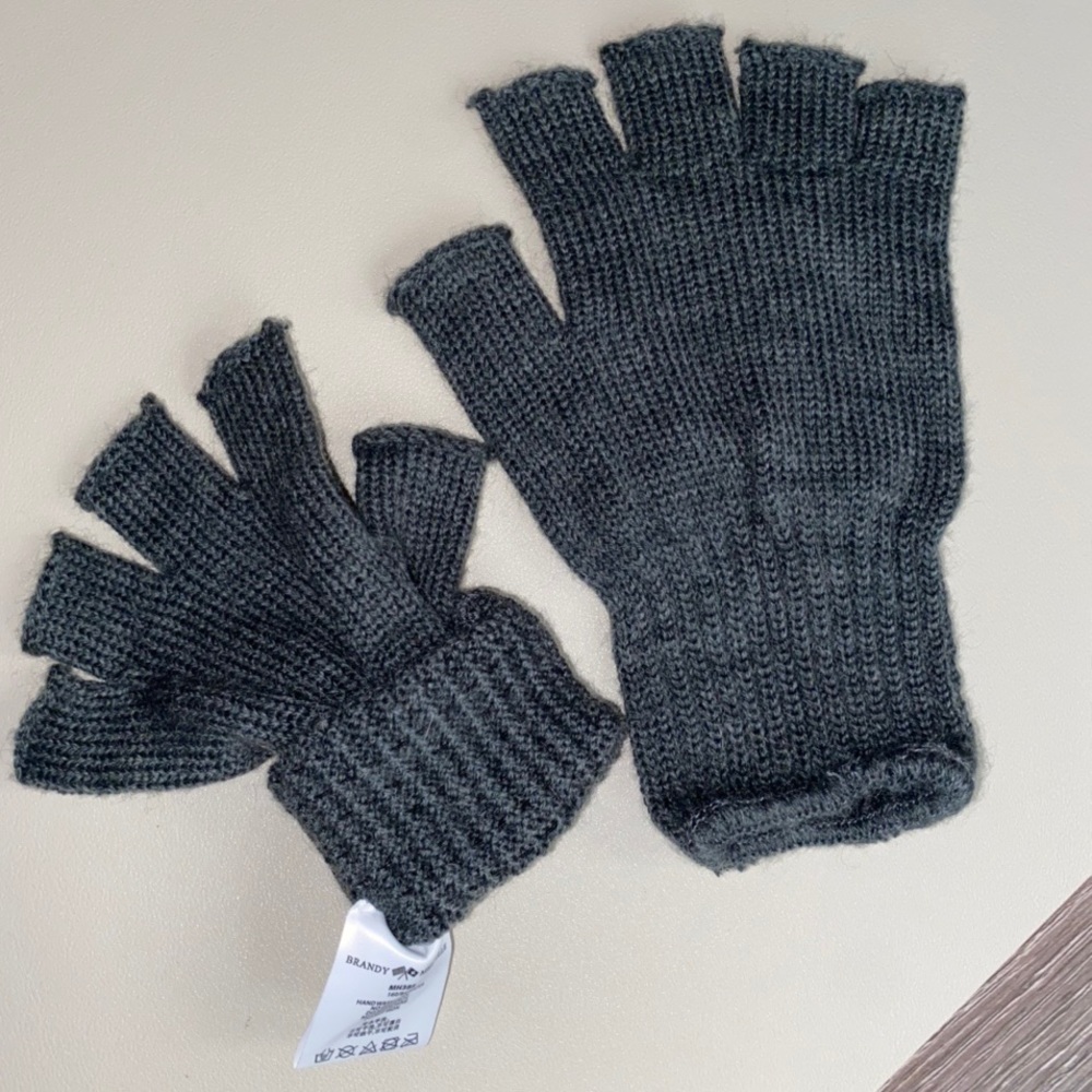 brandy melville / john galt fingerless gloves